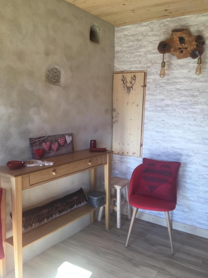 Bed and Breakfast La Gravinette Cruet Exterior foto
