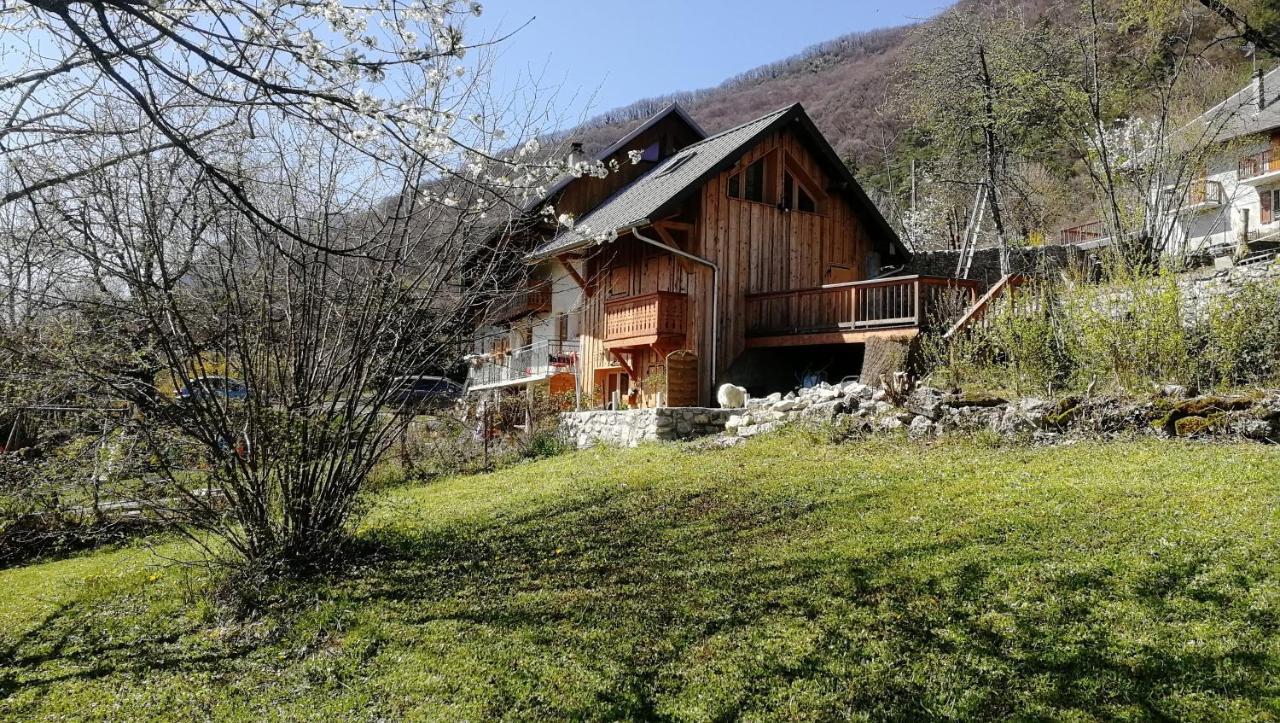 Bed and Breakfast La Gravinette Cruet Exterior foto